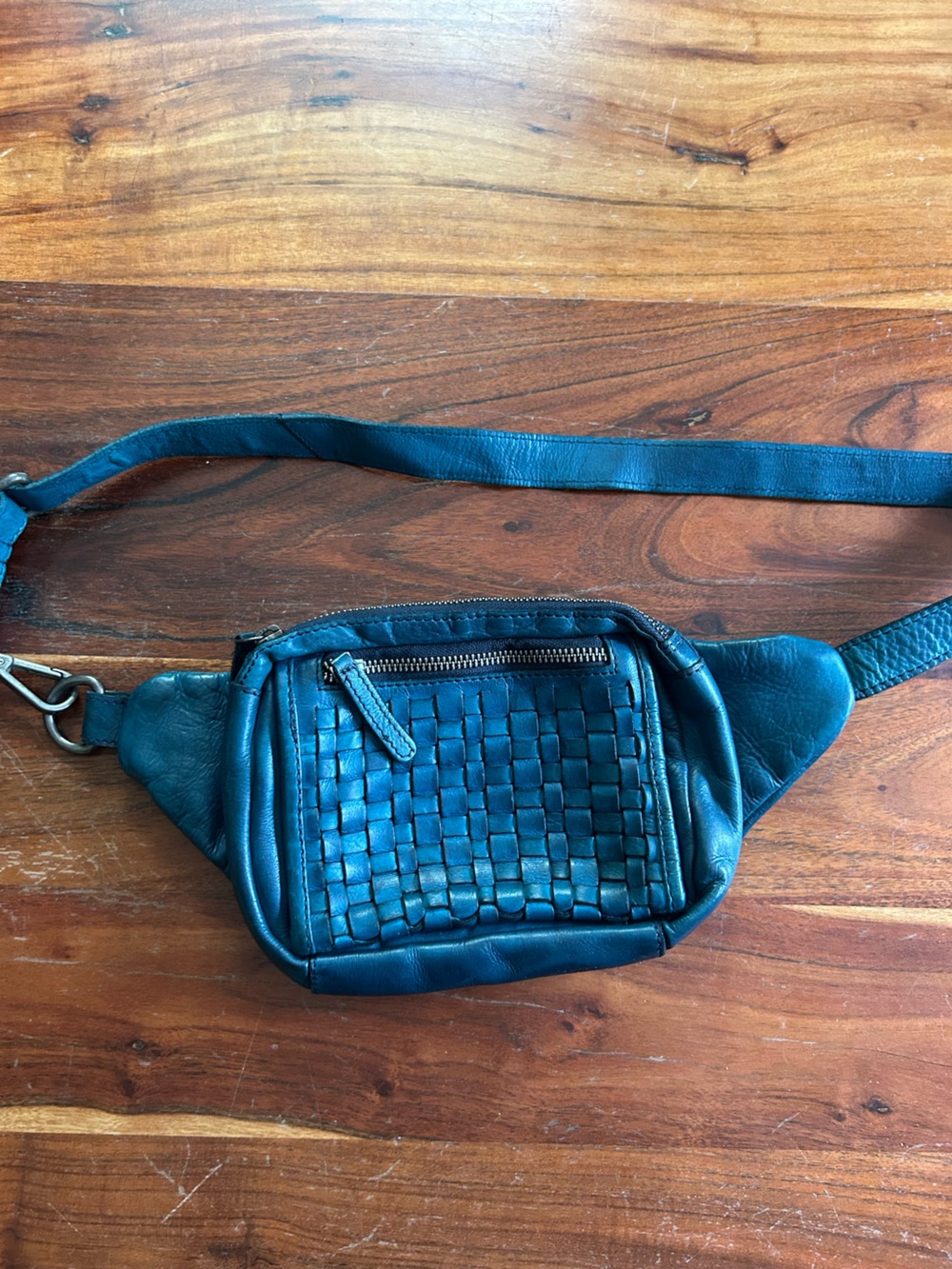 Anthropologie Vilenca Holland belt bag teal woven leather